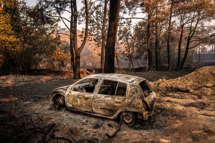 Southern Europe burns as 3 firefighters die and France battles blaze 4 times the size of Paris