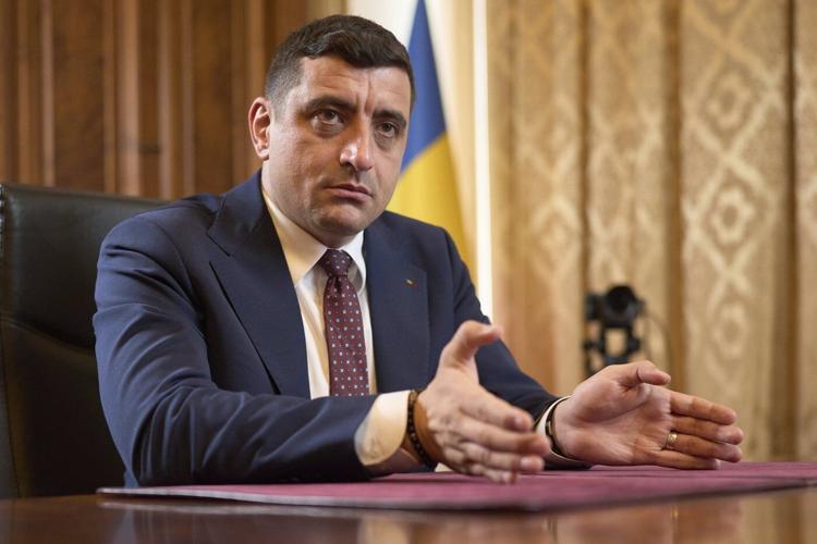 Romania's hard-right election front-runner Simion seeks to capitalize on voters' discontent