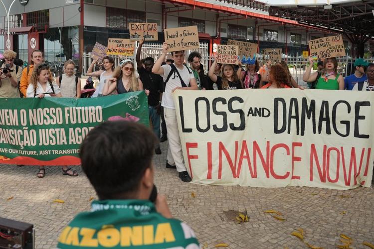 UN climate talks shift into higher gear with government ministers and presidency's new document