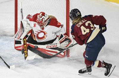 Marie-Philip Poulin's shootout winner lifts Victoire to 4-3 win over Charge in PWHL
