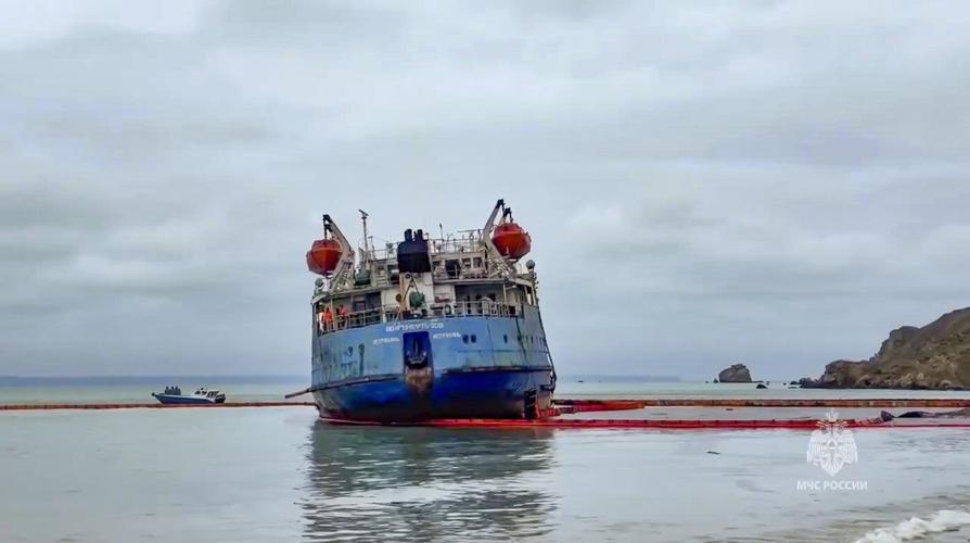 Russia forms an emergency task force as Kerch Strait oil spill continues to spread