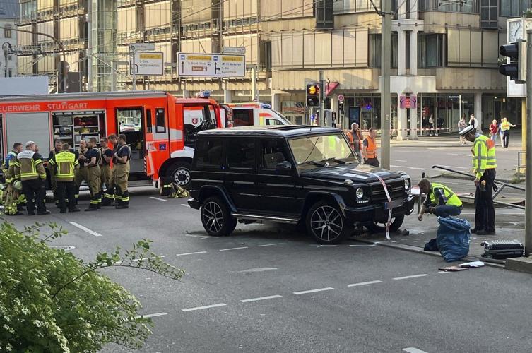 Several people injured when a car collides with them in the German city of Stuttgart