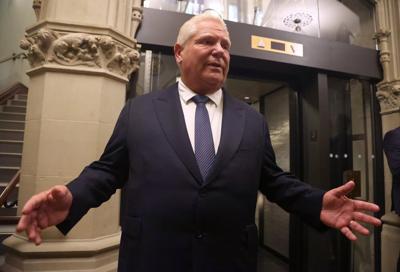 Ford says federal, provincial public servants should work in the office 5 days a week