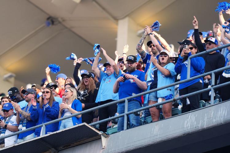 Photo-Gallery-BBO-World-Series-Game-Three-3