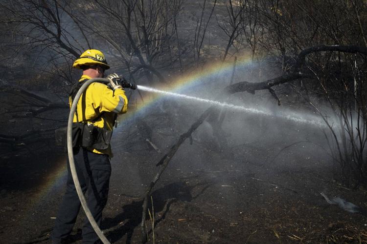 PHOTO COLLECTION: California Wildfires Archer Fire