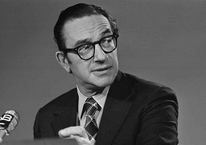 Photos of late Fed chair Alan Greenspan through the years