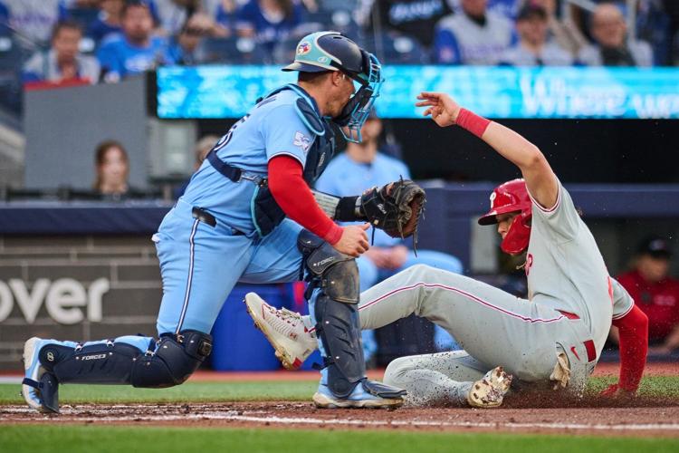 Disastrous third inning sinks Blue Jays in 5-2 loss to Phillies