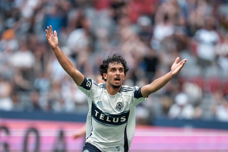 Resilient Vancouver Whitecaps blank nine-man Seattle Sounders 3-0 to set club record