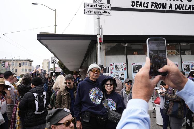 Grateful Dead guitarist Jerry Garcia has childhood street named for him in San Francisco