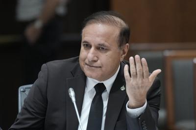 Feds launch early retirement program for public servants after delay