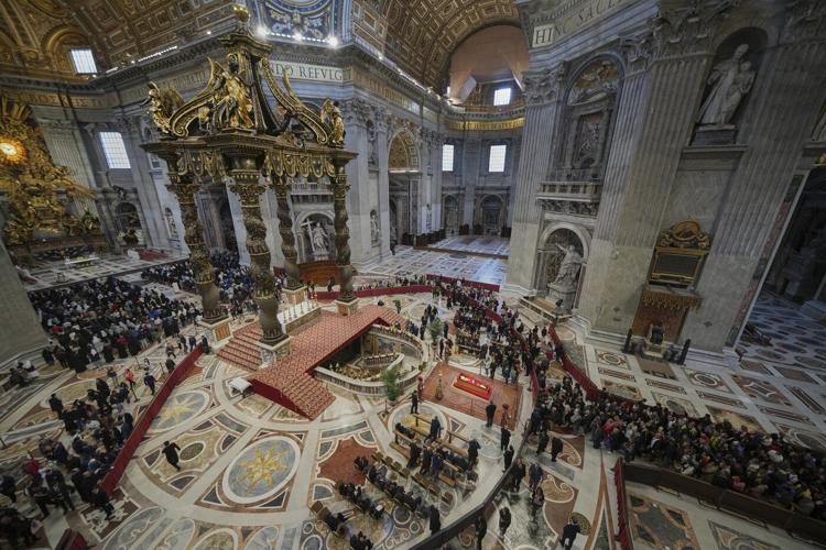 Vatican keeps St. Peter's open all night for public viewing of Pope Francis due to strong turnout