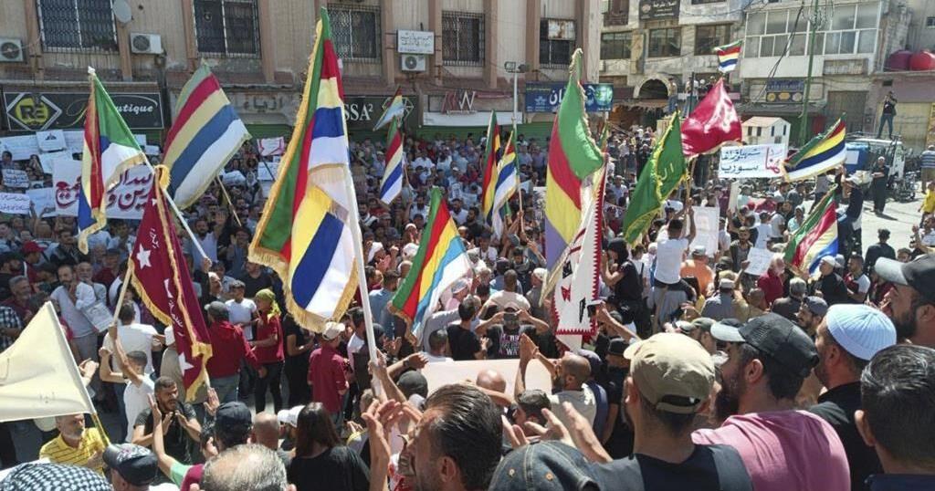 US-backed Kurdish fighters say battles with tribesmen in eastern Syria ...