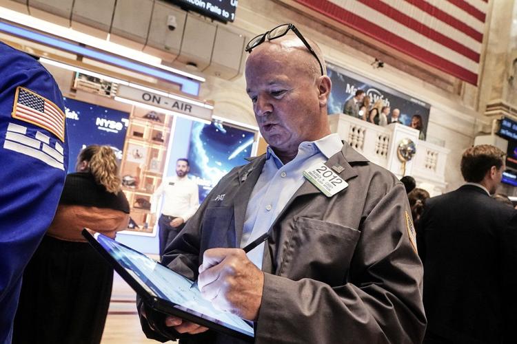 Wall Street tumbles, and US stocks head toward their worst loss in a month