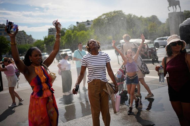 Deaths surged 29% in France during week of record heat, health agency says