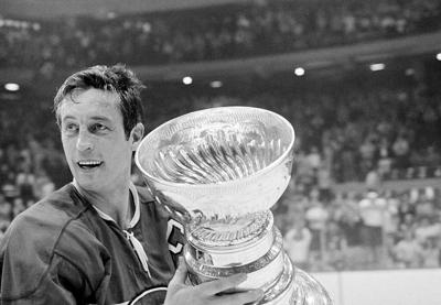 'Priceless' photo signed by Jean Béliveau stolen at Quebec peewee hockey tournament