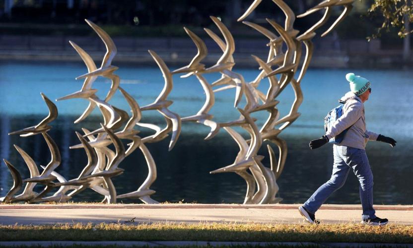 Blast of winter weather hitting Midwest, East Coast and could bring snow to Florida