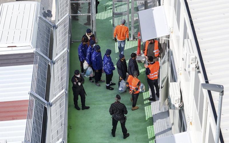 The EU wants to increase deportations and supports 'return hubs' in third countries