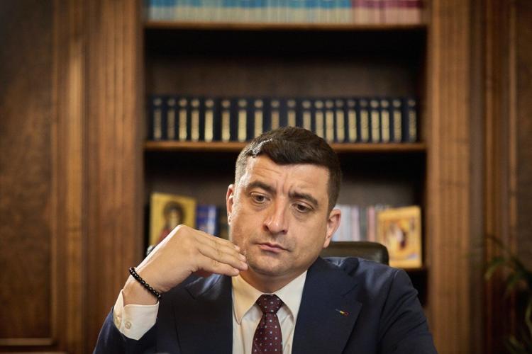 Romania's hard-right election front-runner Simion seeks to capitalize on voters' discontent