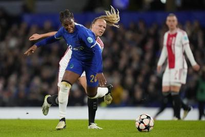 ϳԹ defender Kadeisha Buchanan sidelined by knee injury playing for Chelsea