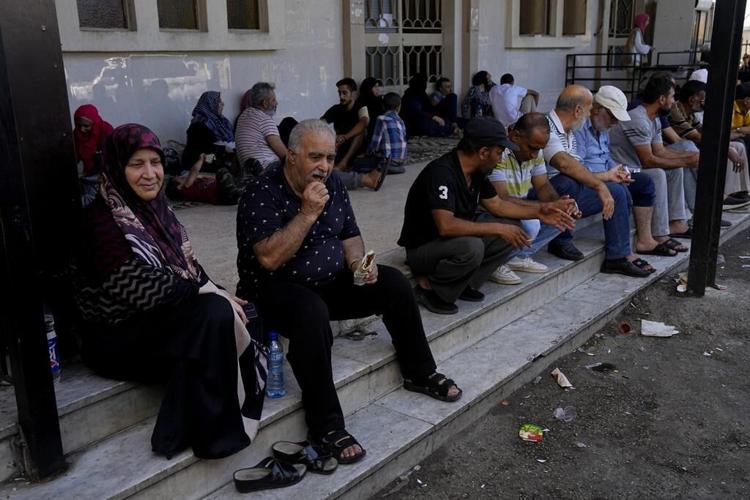 Islamist factions in a troubled Palestinian refugee camp in Lebanon say they will honor a cease-fire
