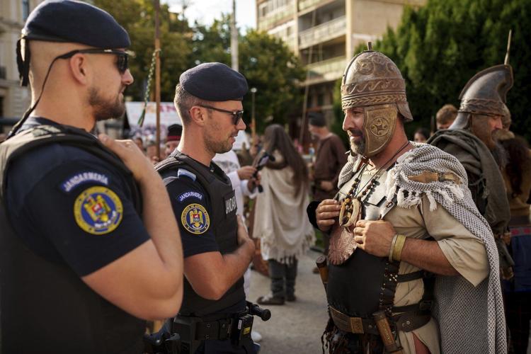 Photos show history lovers replaying ancient Roman battles in Romania