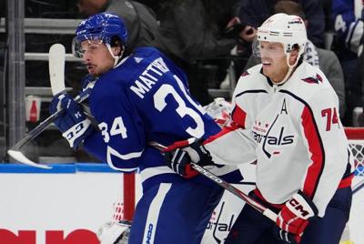 Auston Matthews leads Maple Leafs over Capitals 3-2 in home opener