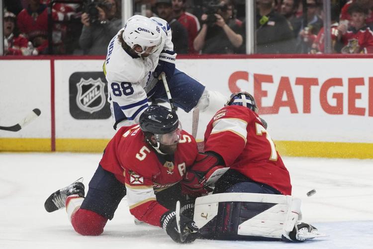 Auston Matthews breaks through, Maple Leafs beat Panthers 2-0 to force Game 7