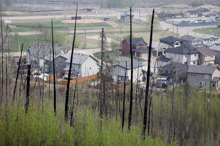 Residents forced out of Fort McMurray neighbourhoods due to fire cleared to return