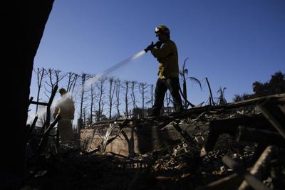 Dozens of ɫֱ firefighters head to California to help in fire fight