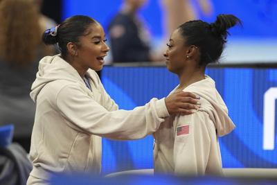 Simone Biles moves closer to 3rd Olympic trip as injuries mount behind her at US trials