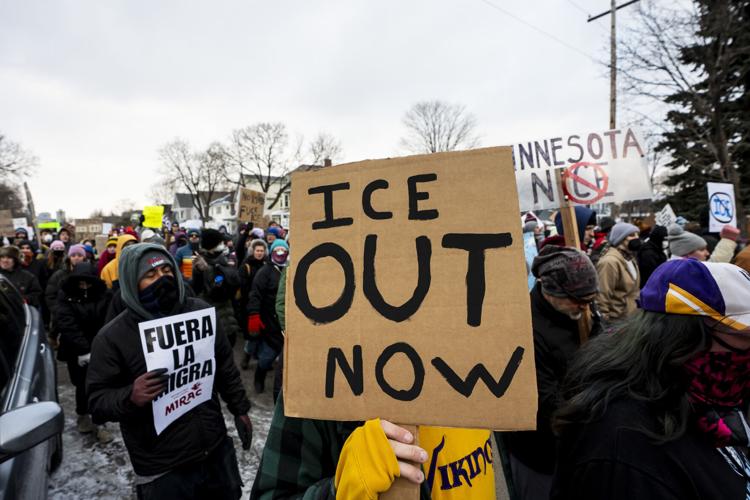 Photo-Gallery-US-Minneapolis-Protests 13