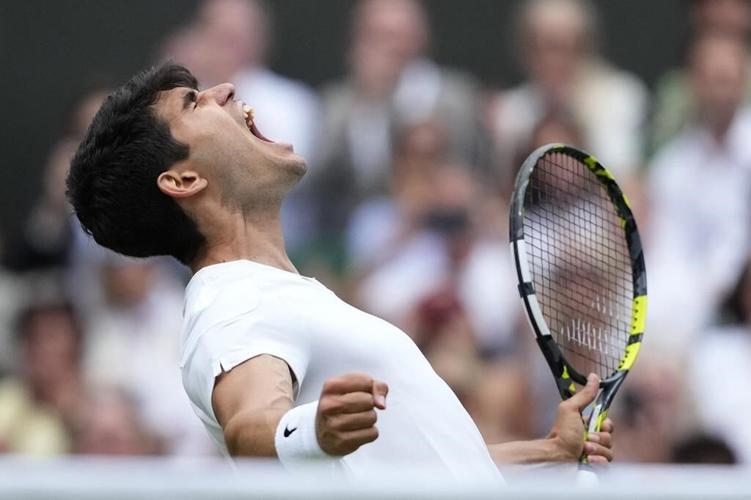 Defending champion Carlos Alcaraz beats Daniil Medvedev to return to the Wimbledon final