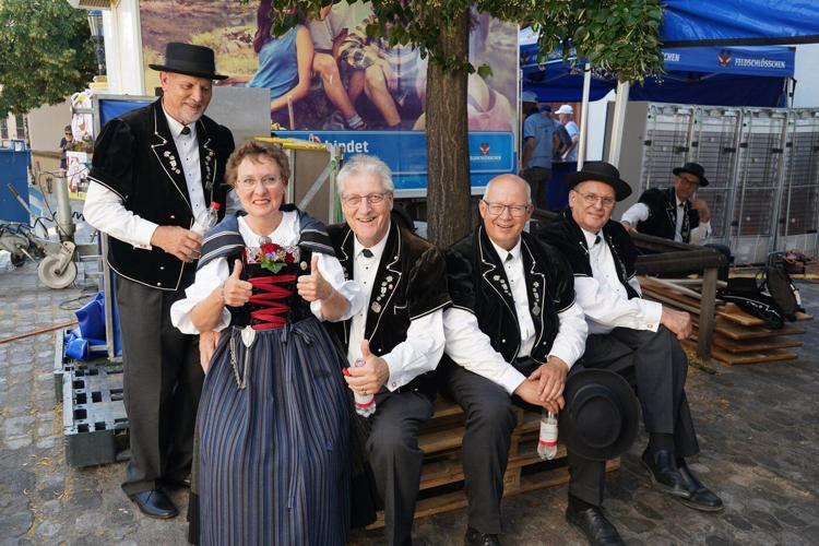 Heat forces yodelers at annual Swiss festival to sing in fountains