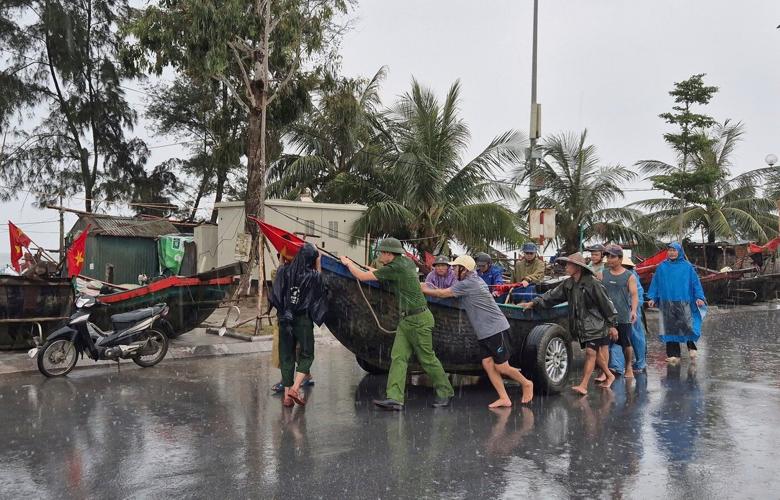 Vietnam races to prepare for Typhoon Wipha as Philippines suffers storm deaths