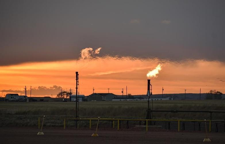 US rule would limit methane leaks from public lands drilling