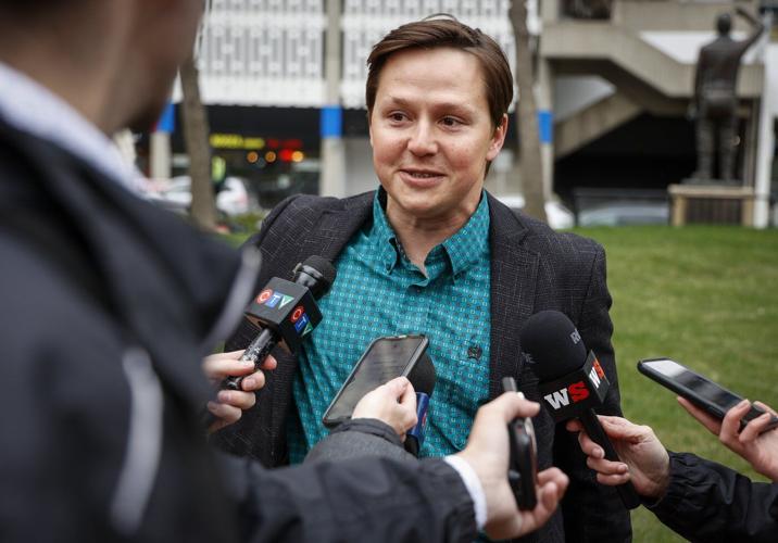 Pothole protest: Frustrated Albertans fill road ruts in act of civil disobedience