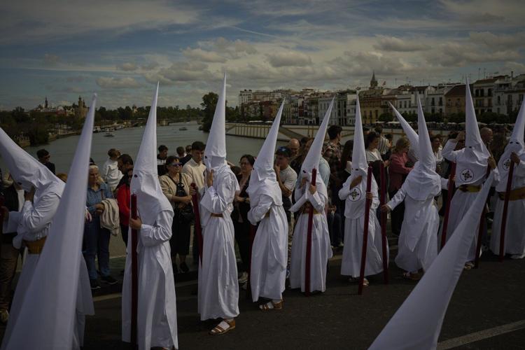 PHOTO COLLECTION: AP Top Photos of the Day, Monday, April 14, 2025