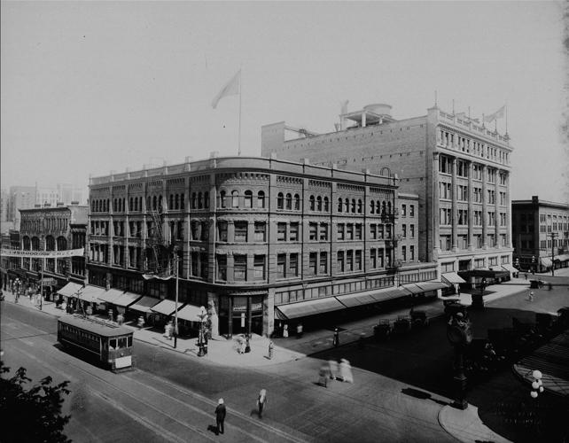 Hudsons-Bay-Gallery 30
