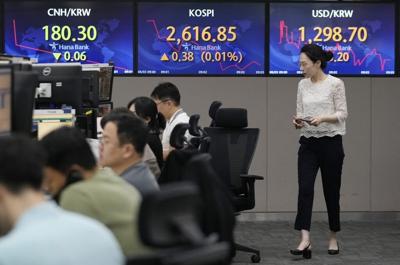 S&P/TSX composite down almost 100 points Thursday, U.S. markets also decline