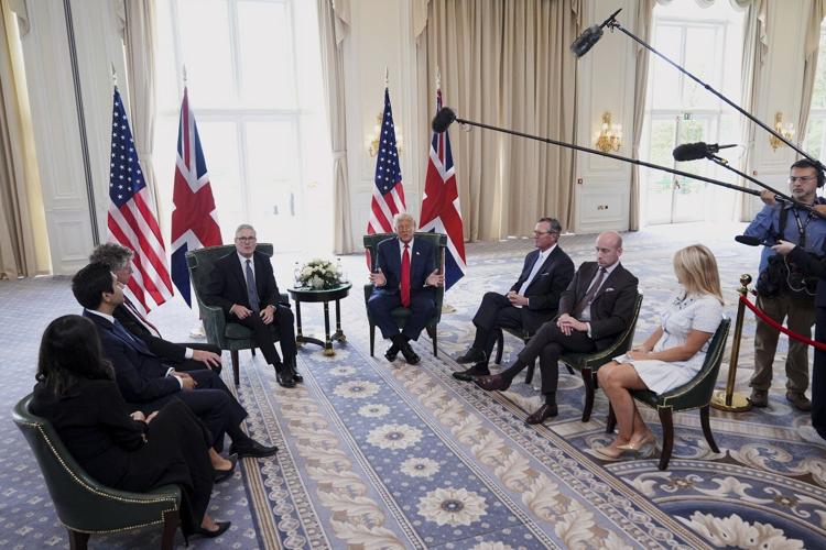 Trump calls for more Gaza food aid and talks up his golf course in meeting with UK's prime minister