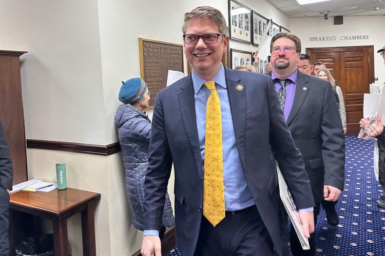 2 Dan Sullivans face off in Alaska's US Senate primary, which also features a former congresswoman