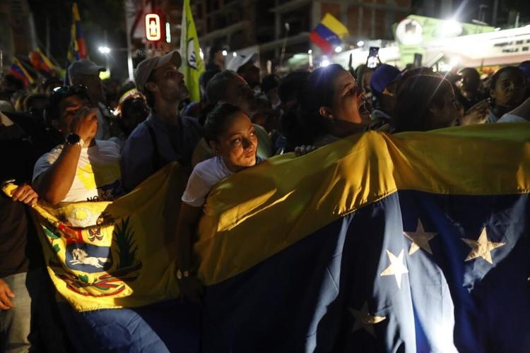 Venezuela's presidential candidates conclude their campaigns ahead of Sunday's election