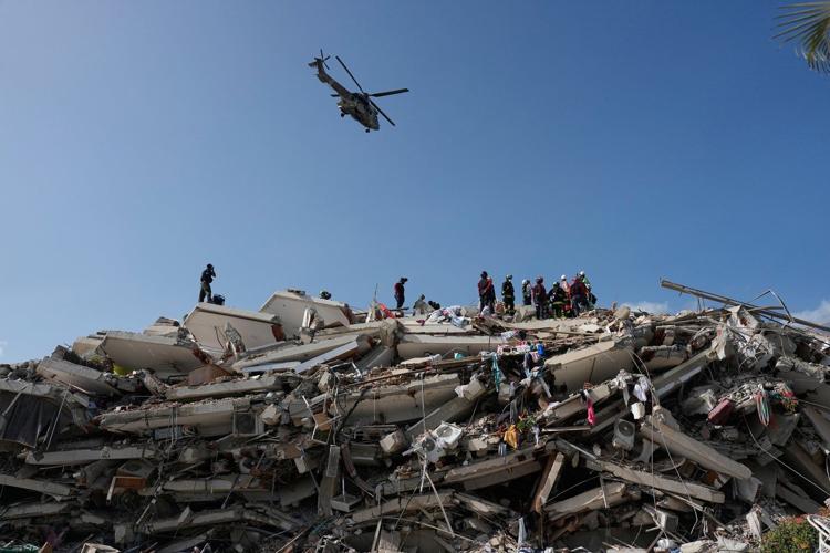 Frustration grows in Venezuela as earthquake death toll reaches 1,430