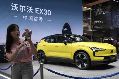 China's electric car sales grow in 2024 as sales of gasoline cars plunge