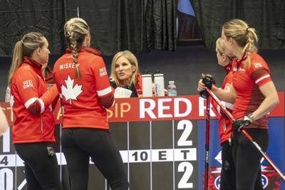 Jennifer Jones back at Scotties Tournament of Hearts to coach Rachel Homan's team