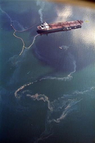 'Fool's errand': Why the Exxon Valdez looms large over northern pipeline debate