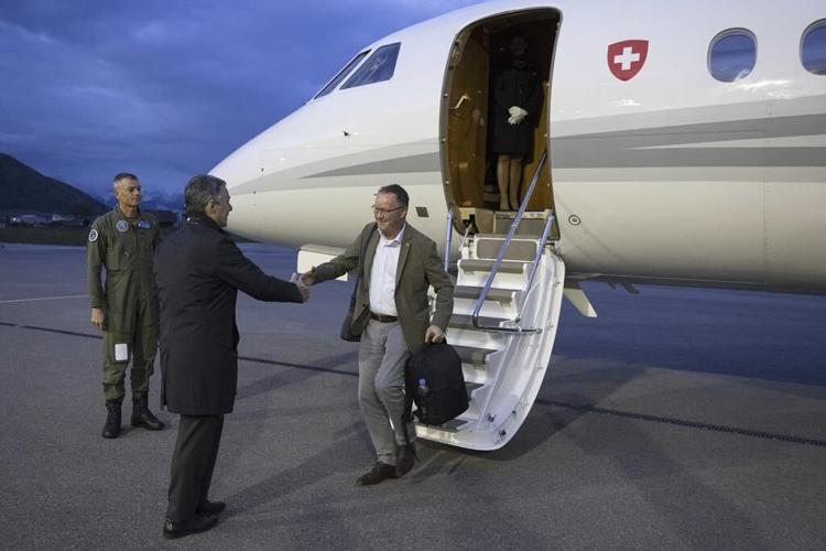 Fitful start to new 3-day truce in Sudan; airlifts continue