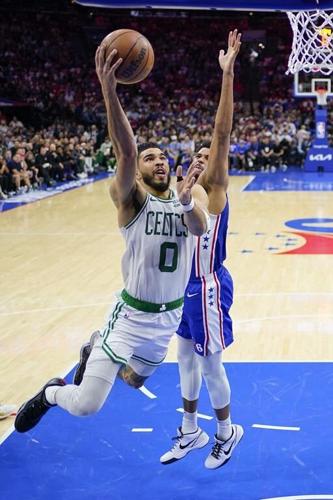 Tatum's 4th-quarter 3s push Celtics past 76ers 95-86; force Game 7