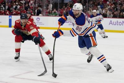Skinner's 40 saves help Oilers defeat Panthers 4-2