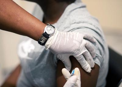 Quebec reverses policy and makes flu vaccine free for all residents